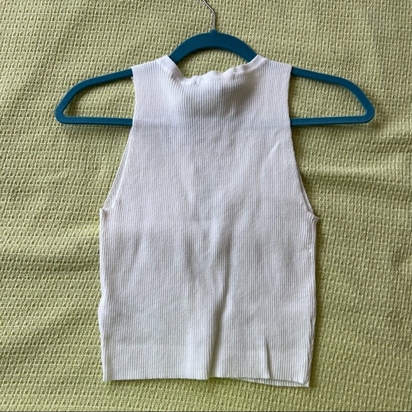 NWT Lace-up crop top - Picture 4 of 4